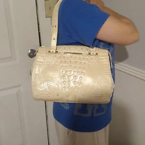 SOLD!! NWT Alice Sunglow Melbourne Genuine Leather Brahmin Bag W Dust Bag - Picture 15 of 16